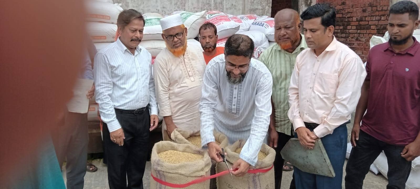 নীলফামারীতে বোরো ধান সংগ্রহ কার্যক্রমের উদ্বোধন