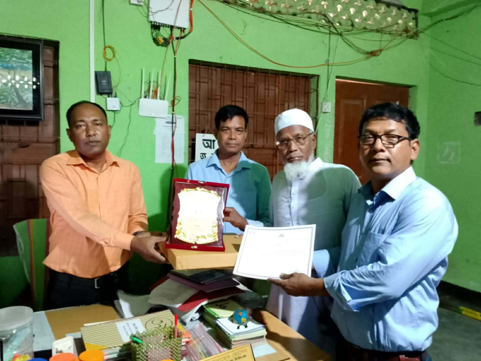 শিক্ষা ও সমাজ সেবায় বিশেষ অবদান রাখায় উপজেলার সেরা গুণিজন সংবর্ধনা পেলেন আলহাজ্ব রফিকুল ইসলাম মন্ডল