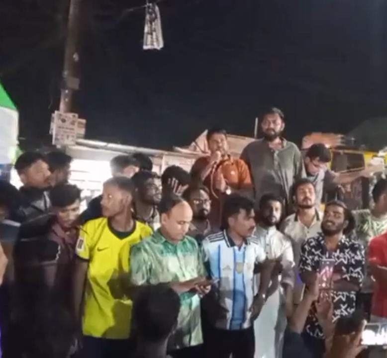 জলঢাকায় ছাত্রশিবিরের ‘অপপ্রচারের’ বিরুদ্ধে ছাত্রদলের বিশাল বিক্ষোভ ও প্রতিবাদ মিছিল