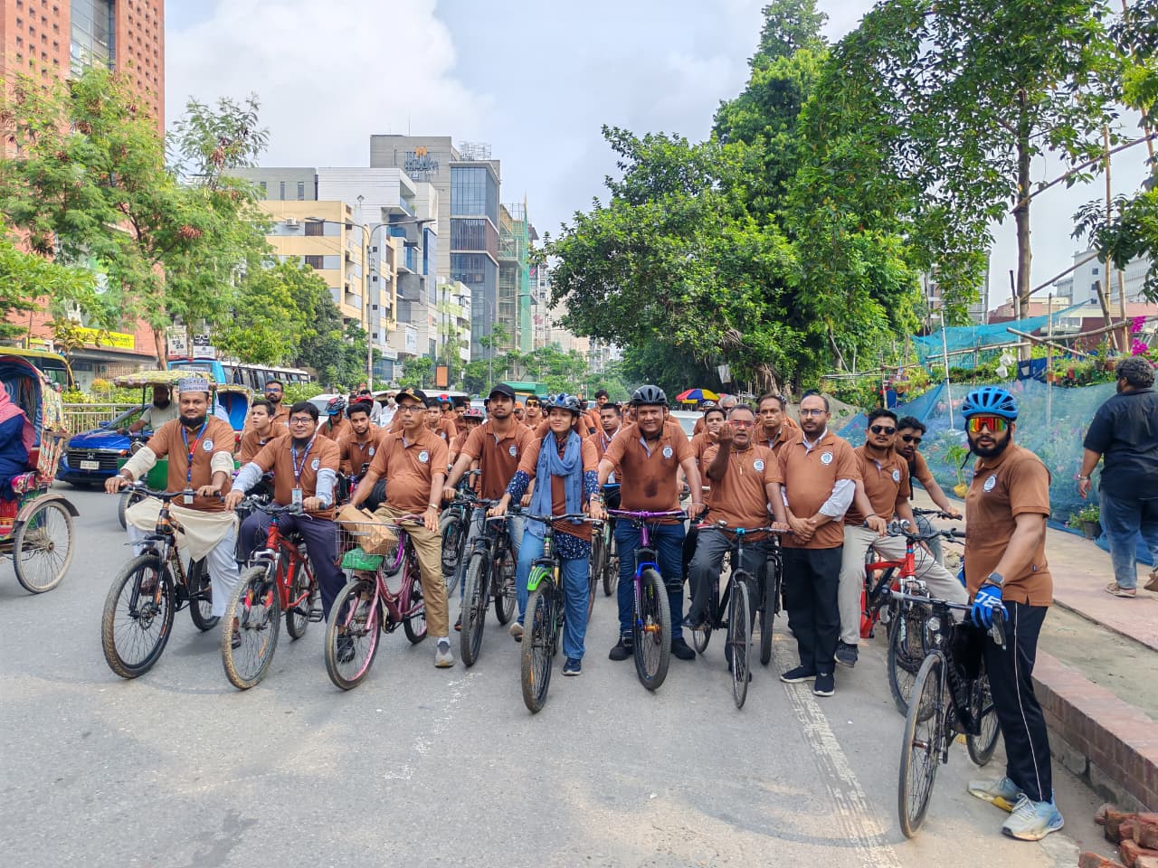 বিশ্ব বাইসাইকেল দিবস ২০২৬ উপলক্ষে রাজধানীতে বর্ণাঢ্য বাইসাইকেল র‍্যালী অনুষ্ঠিত