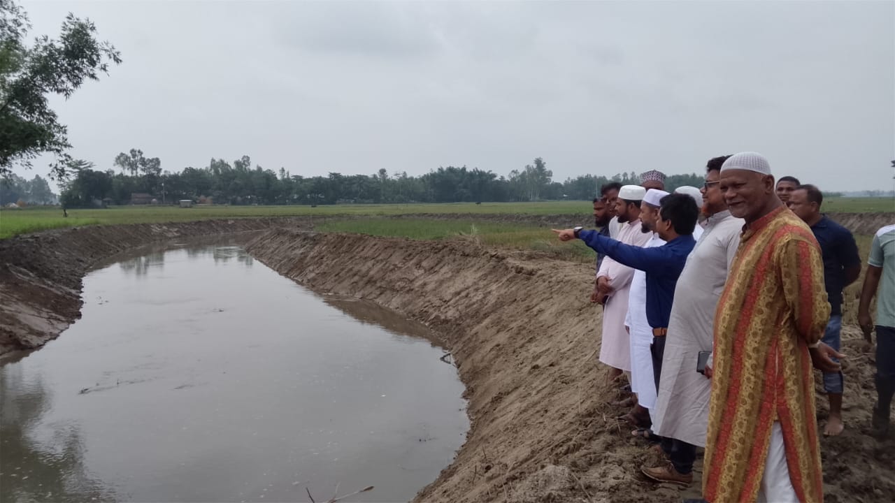 খালে ফিরেছে প্রাণ, খনন কাজ পরিদর্শনে এমপি আব্দুল মুনতাকিম
